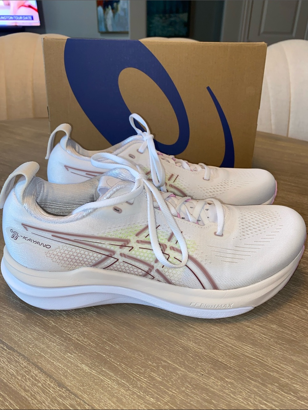 ASICS Women's Gel-Kayano 33, Women Sz 9